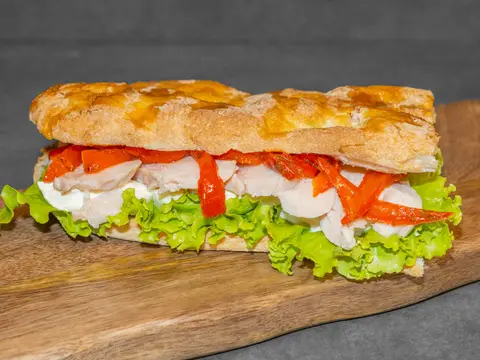 Pollo Arrosto E Peperoni Panino