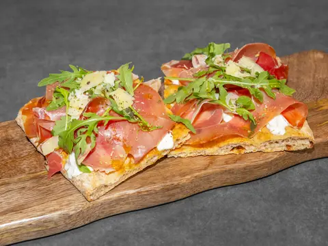 Prosciutto Crudo E Stracciatella (blat Scrocchiarella)